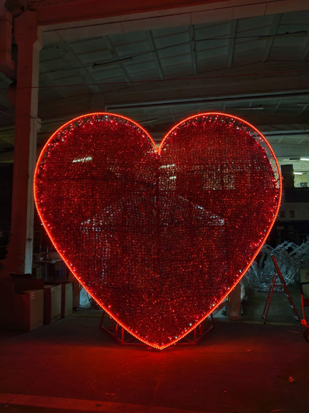 XXL illuminated heart