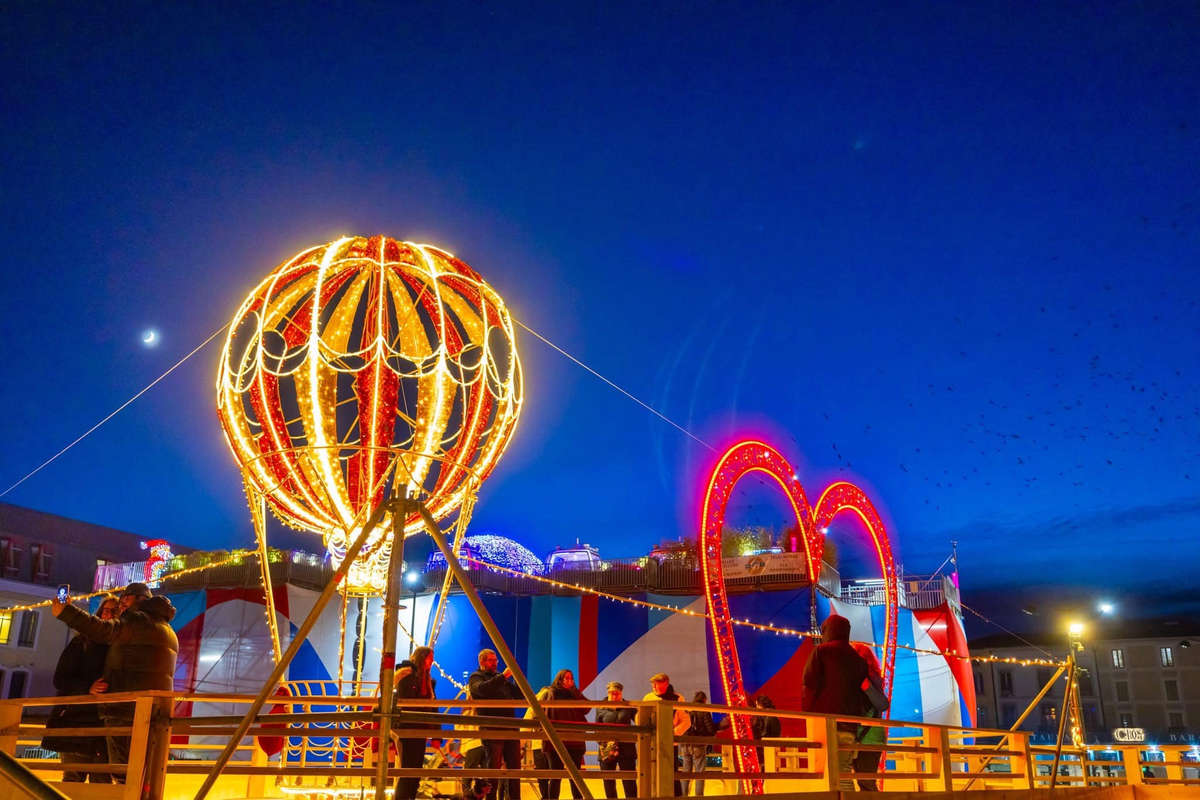 montgolfiere-royale-lumineuse-2