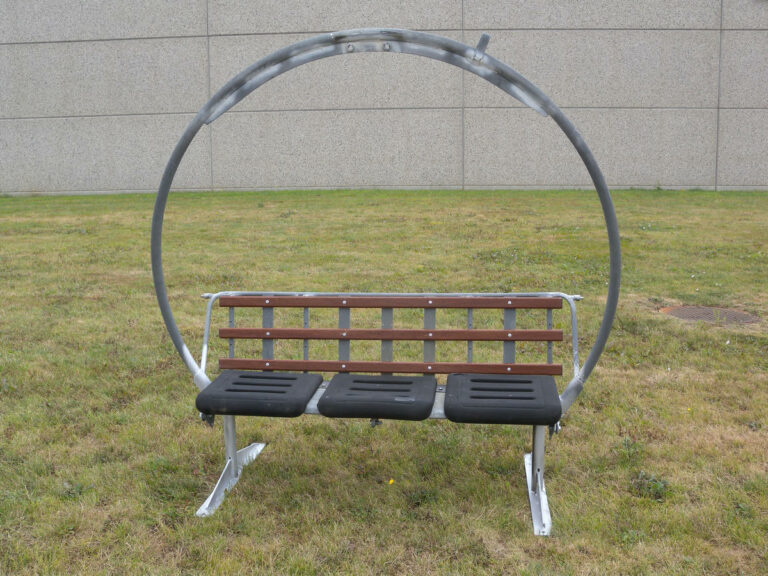 3-seat chairlift photocall