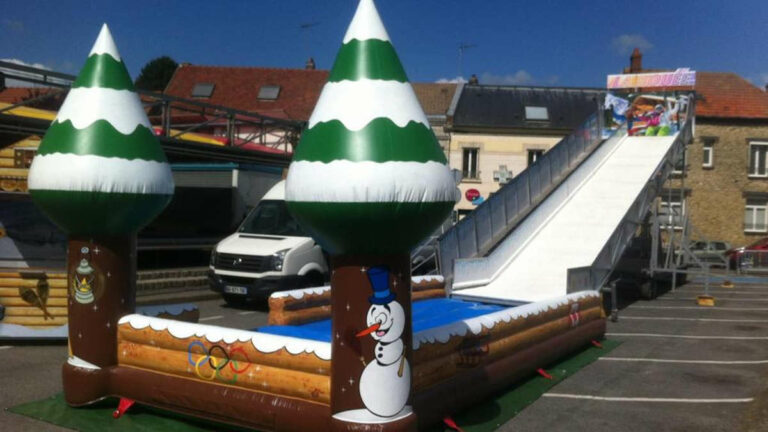 Snow tubing run – inflatable landing zone