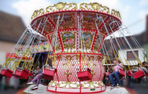 carrousel-baroque-chaises-carrees-7