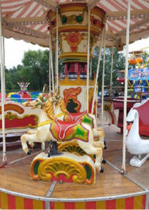 Carrousel bois 8 sujets – 10 places 2,2m de diamètre