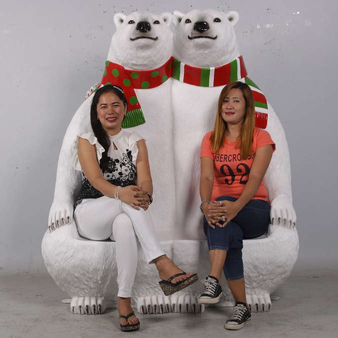 Resin polar bear photocall bench