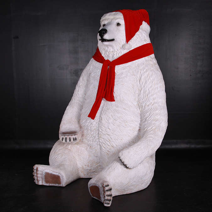 Large seated polar bear in resin photocall