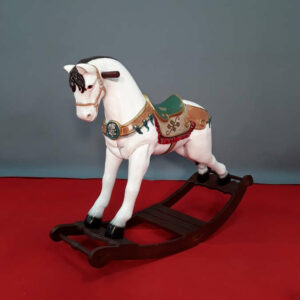 cheval-a-bascule-decoratif-vintage-4