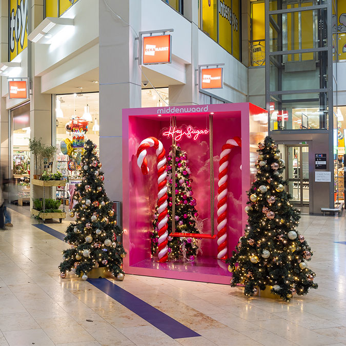 Pink Candy Cane Christmas InstaBox – Instagrammable display