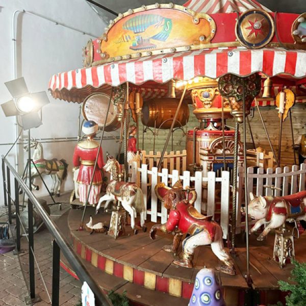 carrousel-bois-10-sujets-12-places