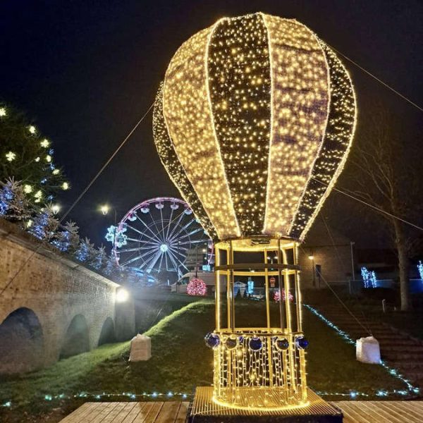 Montgolfière lumineuse de 6m avec photobooth
